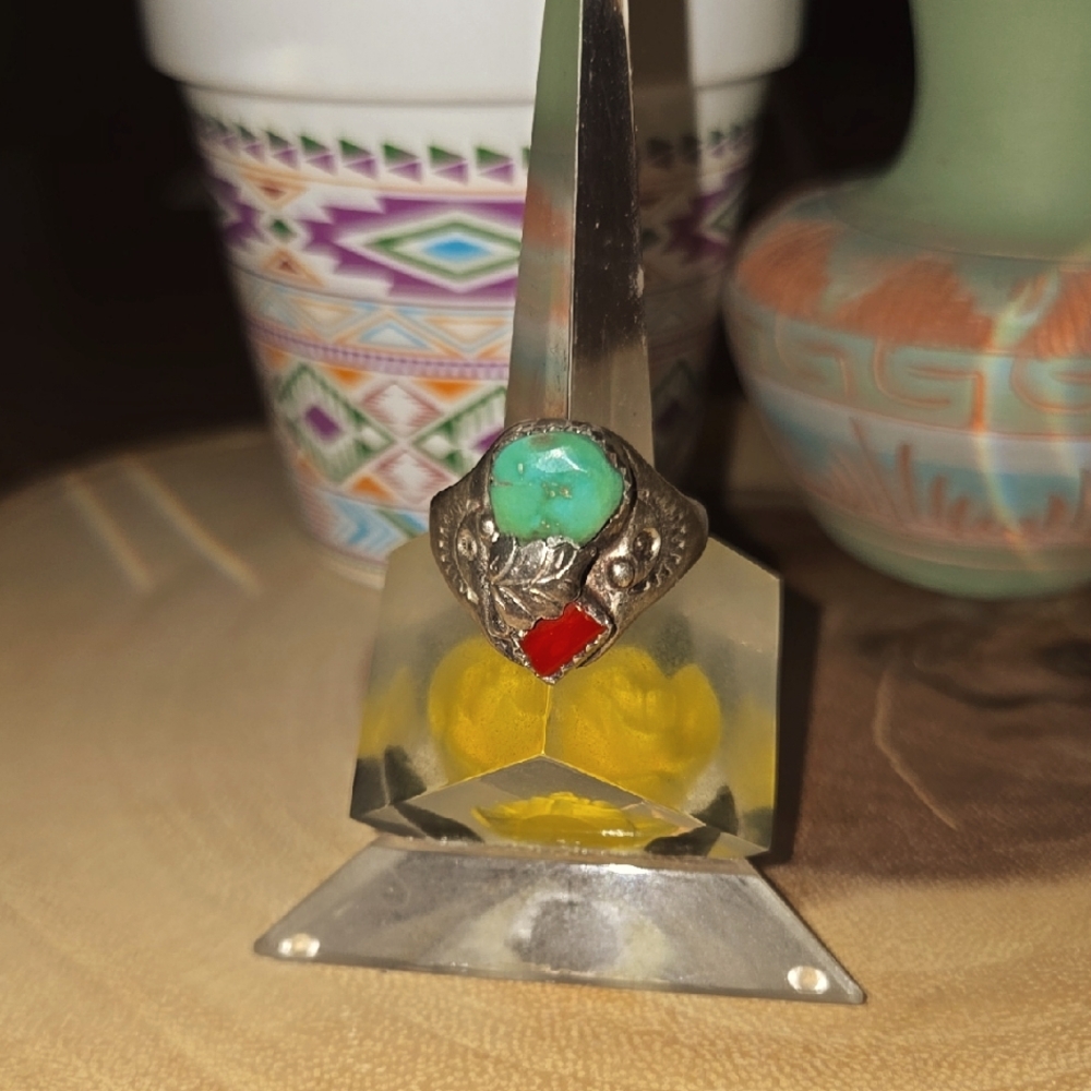 Vintage Sterling silver ring with Turquoise and Red Coral.